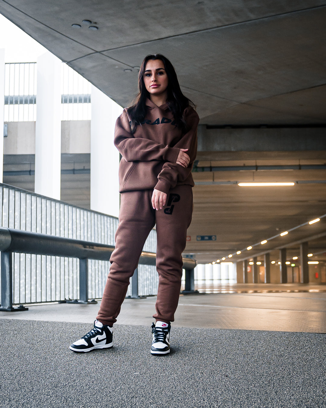 PD tracksuit bruin